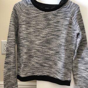 Static print sweater